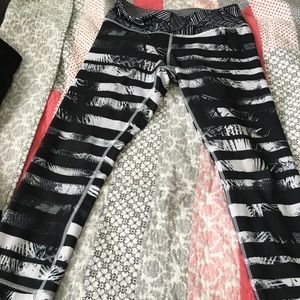 Lululemon Capri workout pants